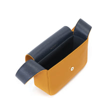 Load image into Gallery viewer, VERA BAGUETTE BAG