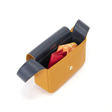 Load image into Gallery viewer, VERA BAGUETTE BAG
